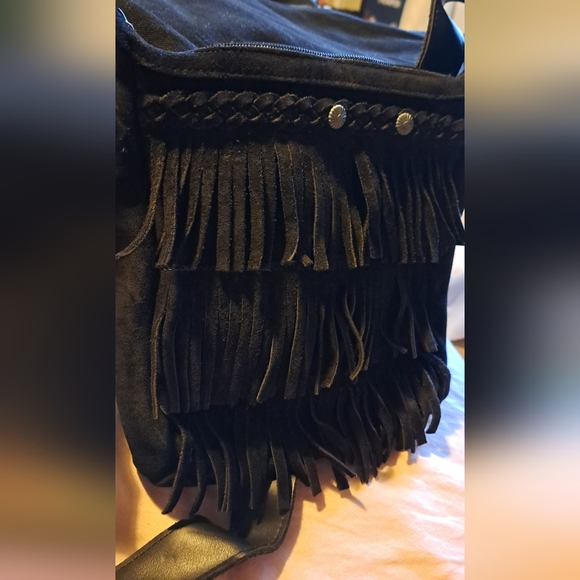 Minnetonka Black Leather Fringed Shoulder Crossbody Bag - Picture 5 of 5